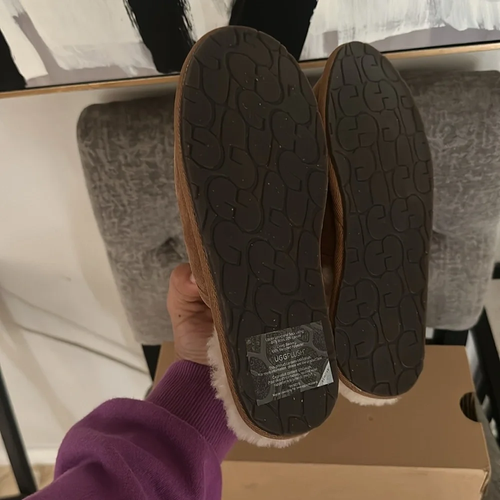 Ugg chestnut slippers nwt - Picture 6 of 6